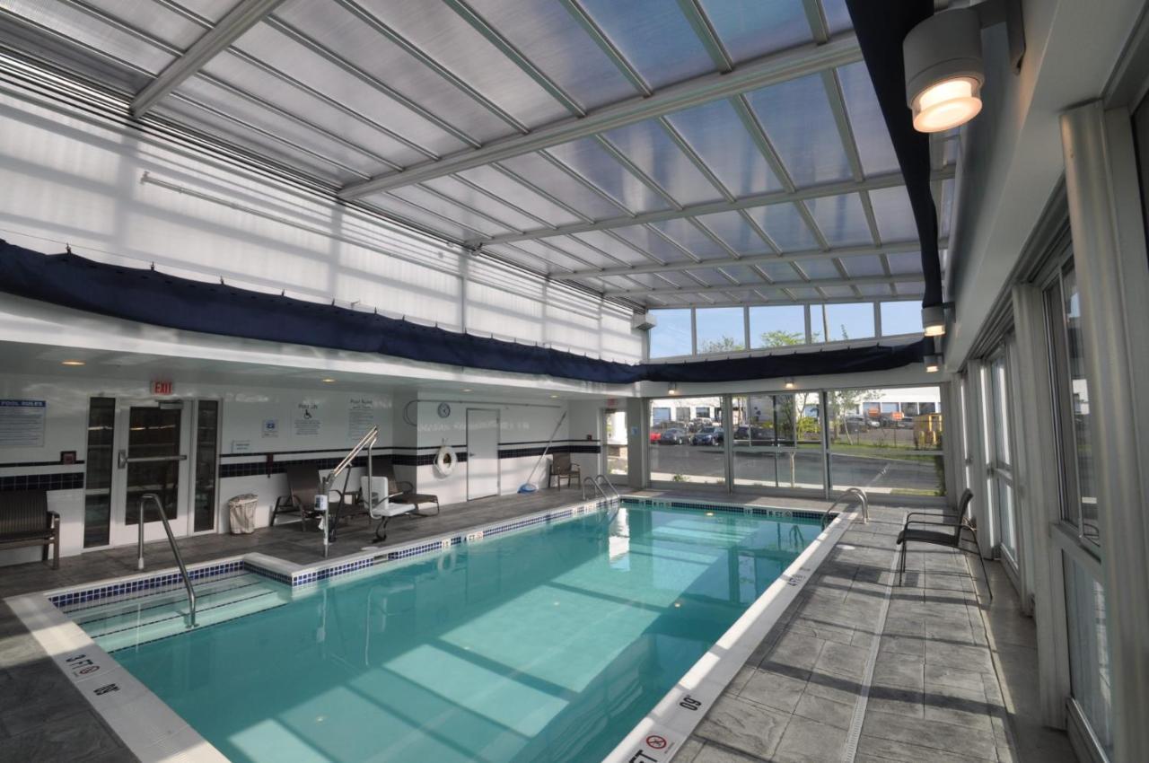Holiday Inn Express Milford By Ihg Exterior foto